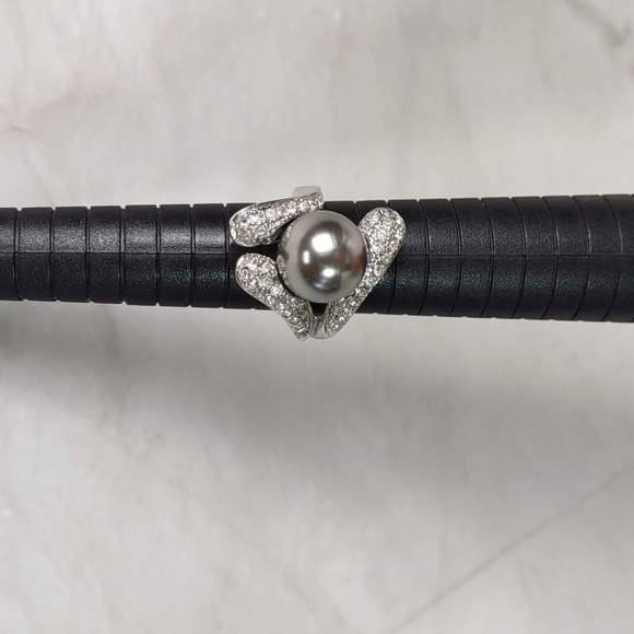 Grey Pearl/Micro Pave` Silvertone Ring - Picture 4 of 11